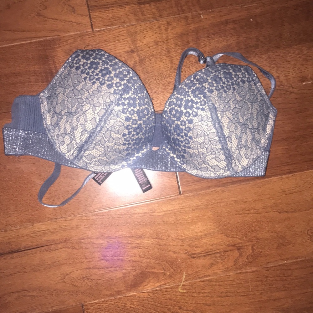 Victoria’s Secret push up bra in blue. Gently used. 34A